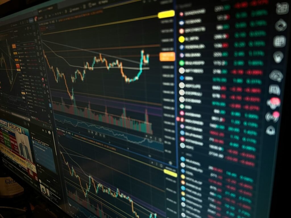 Forex vs Stock Trading: Key Differences Beginners Should Know